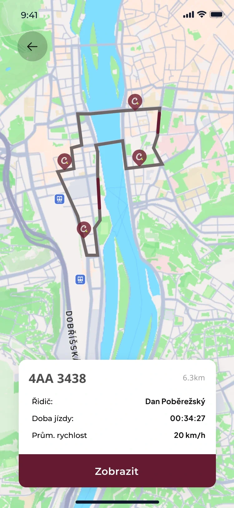 Kniha jízd: trasa jízdy se zastávkami vykreslená na mapě Prahy a karta s SPZ, řidičem, dobou jízdy a průměrnou rychlostí