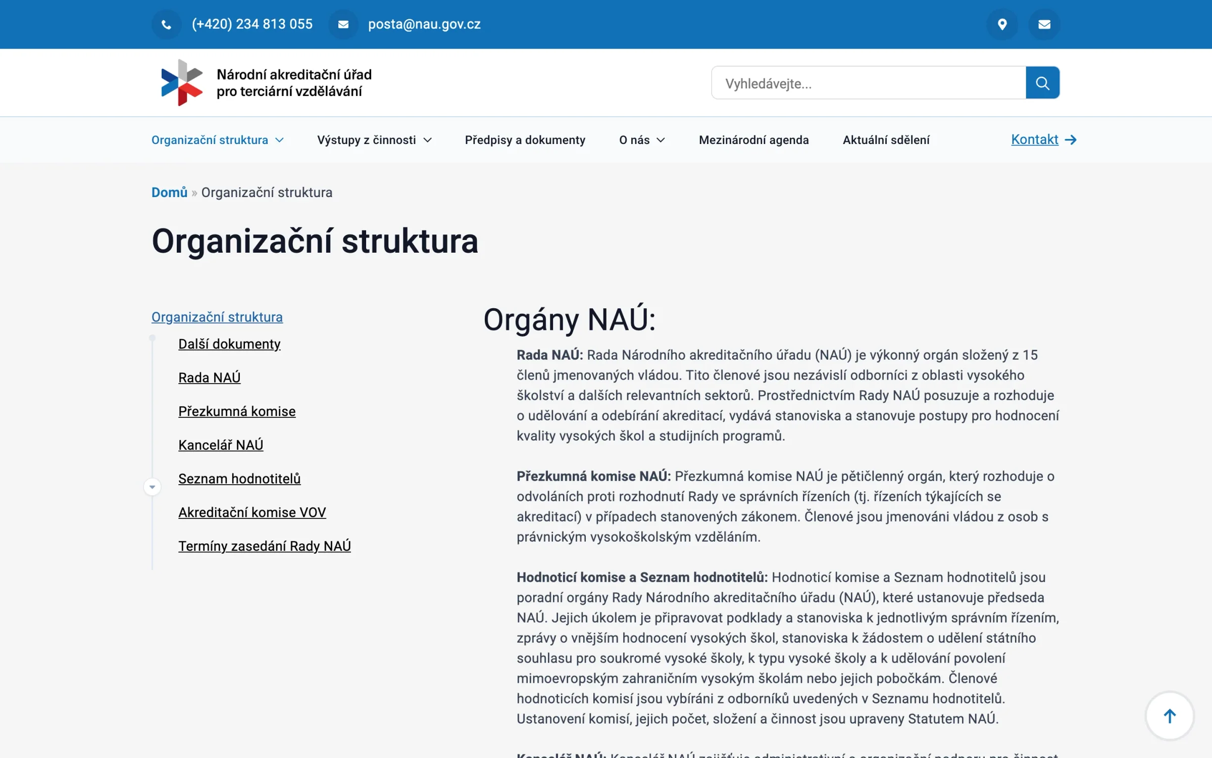 Stránka Organizační struktura: boční menu a popis orgánů NAÚ od Rady po Hodnotící komise a Kancelář