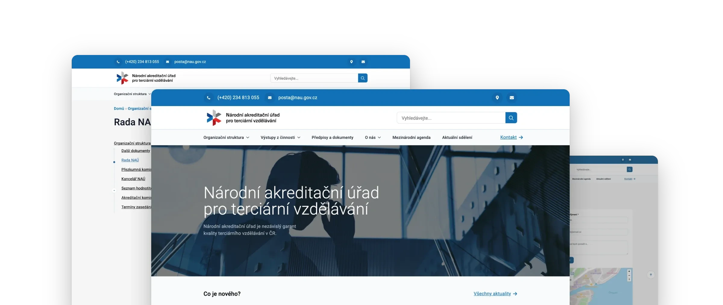 Obrazovky webu Národního akreditačního úřadu poskládané přes sebe: vpředu úvod Národní akreditační úřad pro terciární vzdělávání, za ním stránka Rada NAÚ a kontakt s mapou